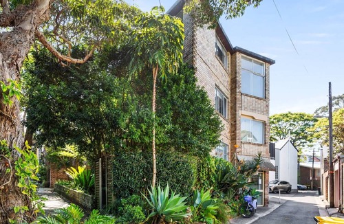 Surry Hills Apartment | Convenient Studio in Trendy Inner-City Suburb