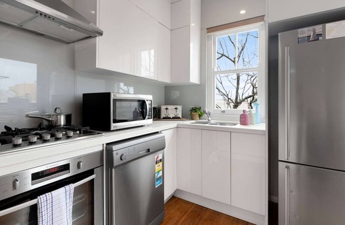 Coogee Apartment | Coogee House - footsteps from the Beach!