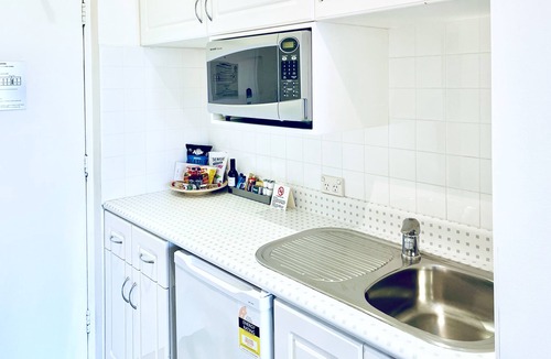 Coogee Hotel | Coogee Sands Hotel and Apartments