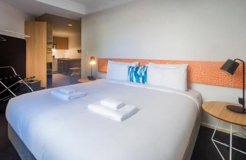 Perth Central Business District Hotel | Cosy & Central Studio APT in The Heart of Perth