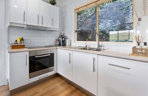 Cheero Point Cottage | Cosy Cottage Above the Hawkesbury w/Jetty