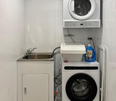 Merrylands Apartment | Cosy & Spacious Stay Near Station and Sydney Olympic Park