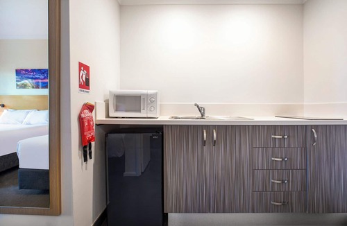 Belmont Hotel | Country Comfort Perth