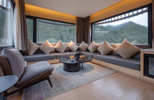 Hanzhong Hotel | Country Retreats Shaanxi Foping