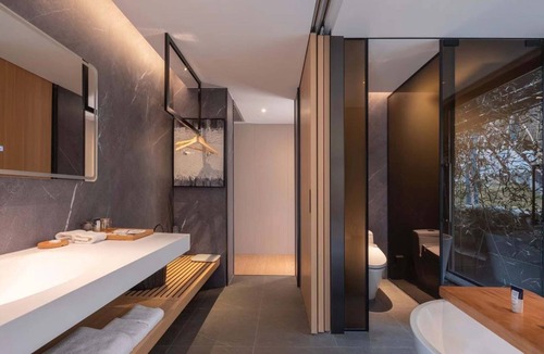 Hanzhong Hotel | Country Retreats Shaanxi Foping