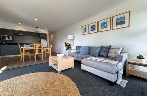 Batehaven Apartment | Couples Spa Retreat at Corrigans Cove