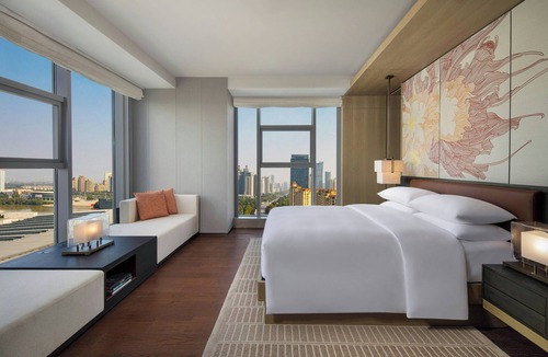 Luolong Hotel | Courtyard by Marriott Luoyang