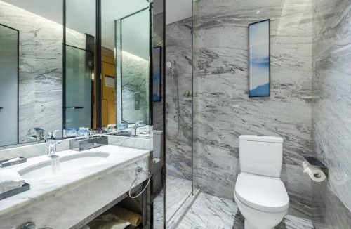 Donghu Qu Hotel | Courtyard by Marriott Nanchang
