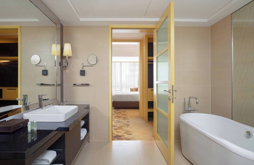 Jing'an Hotel | Courtyard by Marriott Shanghai Central