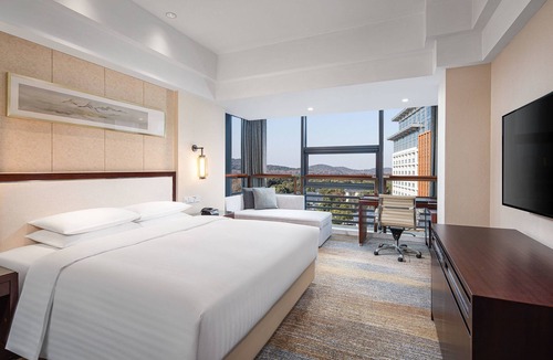 Gaochedu Hotel | Courtyard by Marriott Wuxi Lihu Lake