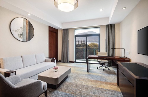Gaochedu Hotel | Courtyard by Marriott Wuxi Lihu Lake