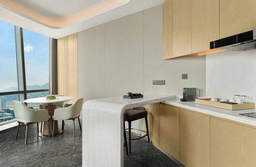 Cuiping District Hotel | Courtyard By Marriott Yibin