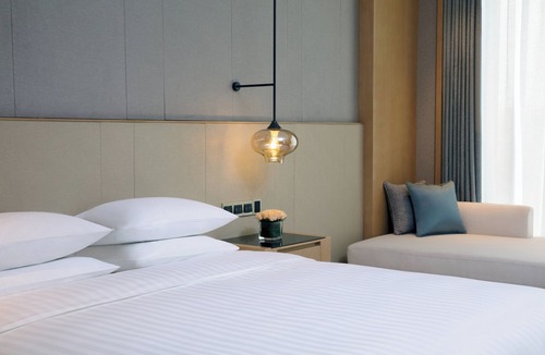 Zhengzhou Hotel | Courtyard by Marriott Zhengzhou Airport