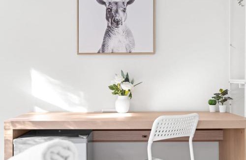 Killara House | Courtyard Double Room - Next to Transport & Shops in Killara - Shared Bathroom
