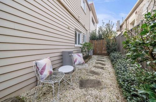 Ashfield Apartment | Courtyard Esperanza Sunny Heritage Chic