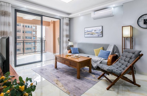 Jing'an House | Cozy 1bed Apt. Next to Metro 2 , Kerry Center, Jing'An Temple / Park & Retails