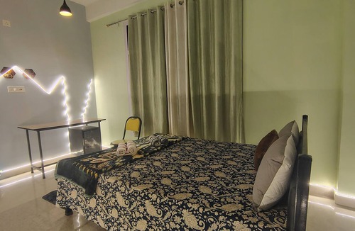 Gauhati Apartment | Cozy 2-bedroom apartment in fabulous Guwahati with AC