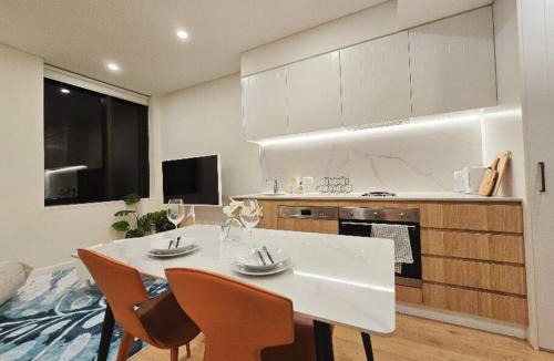 Erskineville Apartment | Cozy Newly 1Bed Apt in Erskineville CBD