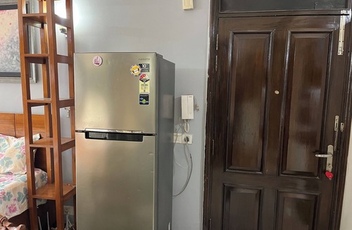 Jaypee Greens Apartment | Cozy studio in welcoming Greater Noida with WiFi, AC