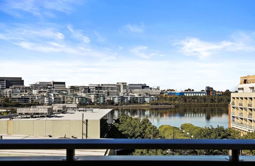 Wentworth Point Apartment | Cozy two bedrooms with stunning water view