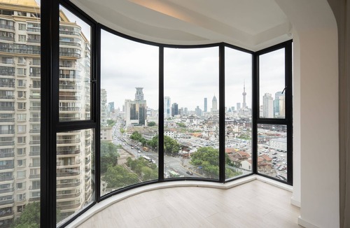 Zhabei Apartment | CozyLand - 5min to Yuyuan Garden with Shanghai Tower View, Rare 4Bedroom