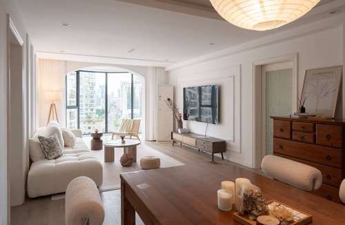 Zhabei Apartment | CozyLand - 5min to Yuyuan Garden with Shanghai Tower View, Rare 4Bedroom