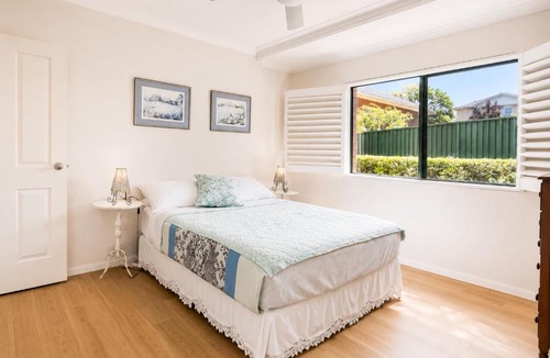 Cronulla Apartment | Cronulla courtyard unit, 10 mins walk to Beach & Bay