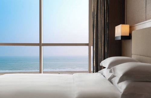 Zhongjie Subdistrict Hotel | Crowne Plaza Beihai Silver Beach by IHG