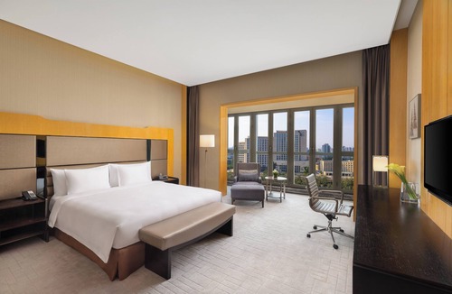 Middle Chaoyang Hotel | Crowne Plaza Beijing Lido by IHG