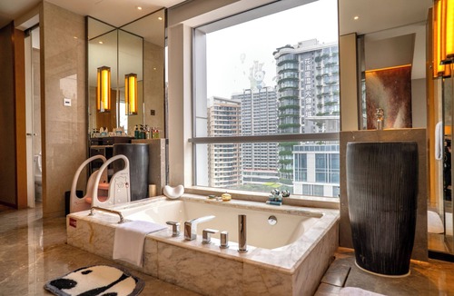 Chengdu Hotel | Crowne Plaza Chengdu Wenjiang by IHG