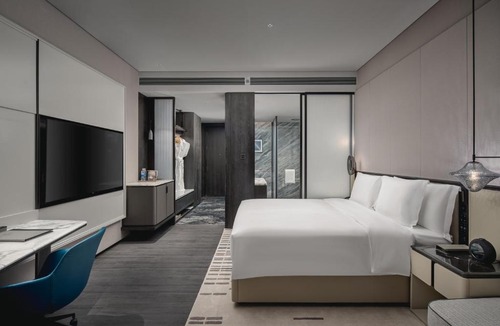 Echeng District Hotel | Crowne Plaza Ezhou by IHG