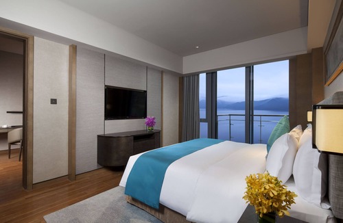 Hangzhou Hotel | Crowne Plaza Hangzhou Thousand Island Lake by IHG