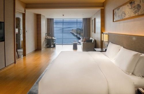 Hangzhou Hotel | Crowne Plaza Hangzhou Thousand Island Lake by IHG