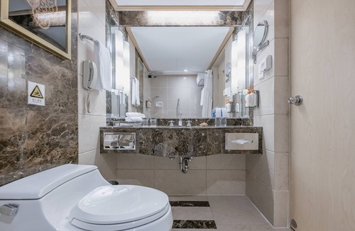 Xuhui Hotel | Crowne Plaza Hotel Shanghai by IHG