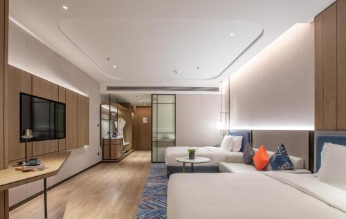 Hecheng District Hotel | Crowne Plaza Huaihua by IHG