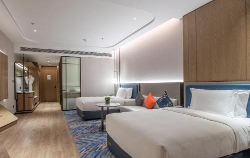 Hecheng District Hotel | Crowne Plaza Huaihua by IHG