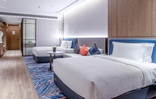 Hecheng District Hotel | Crowne Plaza Huaihua by IHG