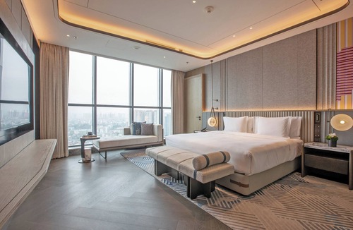 Hecheng District Hotel | Crowne Plaza Huaihua by IHG