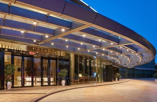 Huizhou Hotel | Crowne Plaza Huizhou by IHG