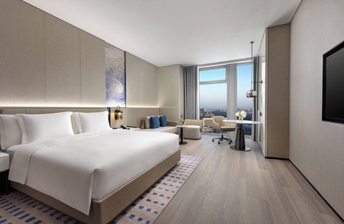 Jingmen Hotel | Crowne Plaza Jingmen by IHG