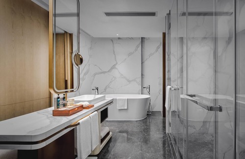 Kunshan Hotel | Crowne Plaza Kunshan East by IHG