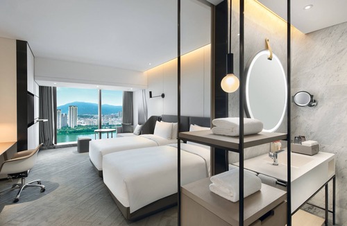 Licheng District Hotel | Crowne Plaza Quanzhou Riverview by IHG