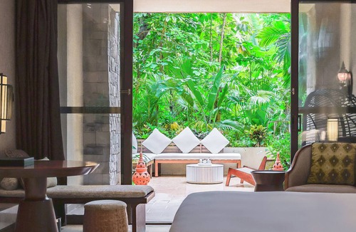 Jinghong Hotel | Crowne Plaza Resort Xishuangbanna Parkview by IHG