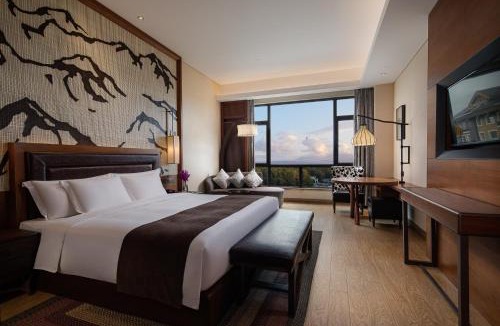 Changbai Mountain North Slope Resort | Crowne Plaza Resort Changbaishan Hot Spring by IHG