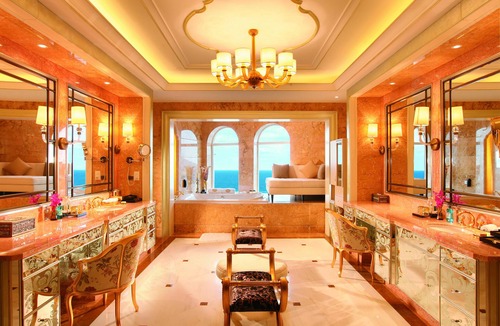 Tianya District Hotel | Crowne Plaza Resort Sanya Bay by IHG