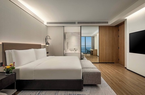 Yazhou District Hotel | Crowne Plaza Sanya Yazhou Bay by IHG