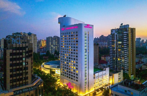 Xuhui Hotel | Crowne Plaza Shanghai by IHG
