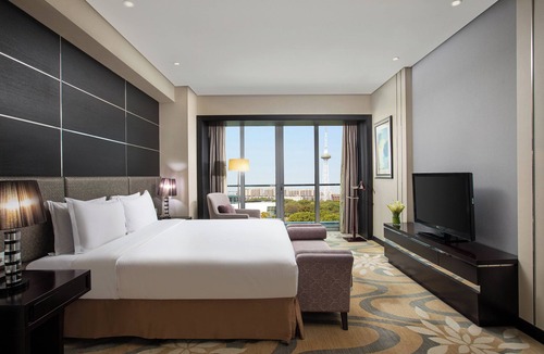 Qingpu Hotel | Crowne Plaza Shanghai Xiayang Lake by IHG