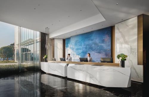 Shangluo Hotel | Crowne Plaza Shangluo, an IHG Hotel