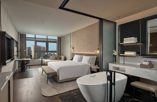 Minli Liuzu Hotel | Crowne Plaza Taixing by IHG
